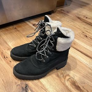 Timberland women’s Courmayeur Valley Wp 6 in with shearling in black nubuck